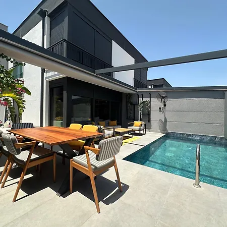 Kundu Heated Pool Retreat Villa
